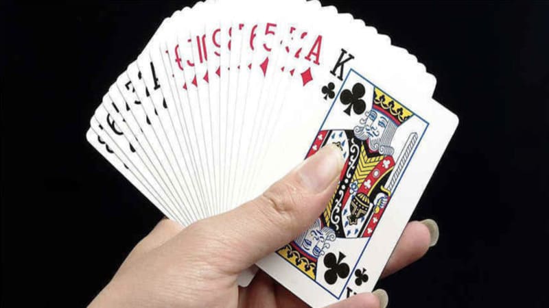 Cách nhận biết và đối phó với các bộ bài đặc biệt